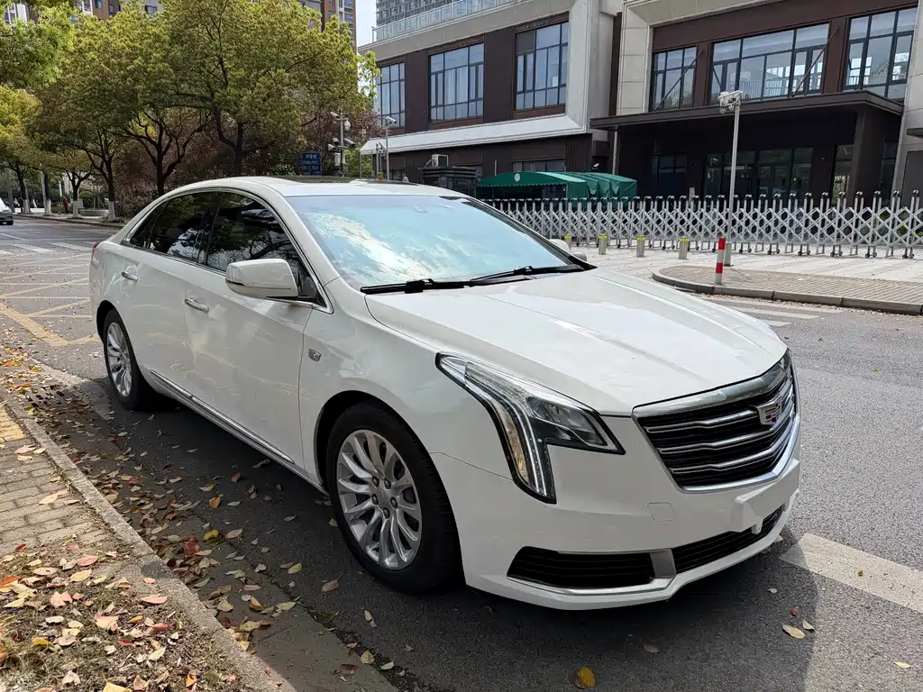 Cadillac XTS — фото 3