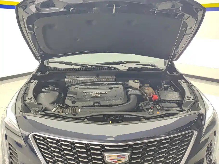 Cadillac XT4 — фото 10