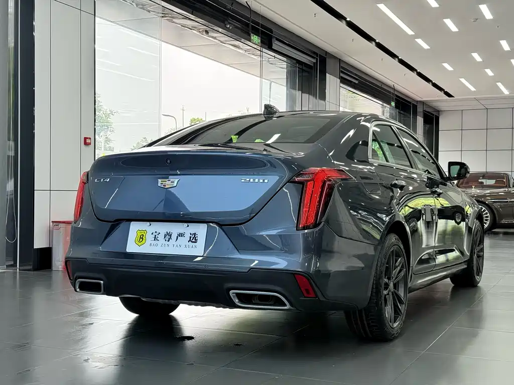 Cadillac CT4 — фото 5