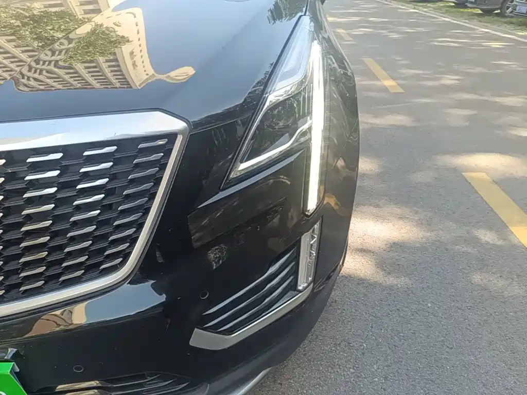 Cadillac XT5 — фото 24