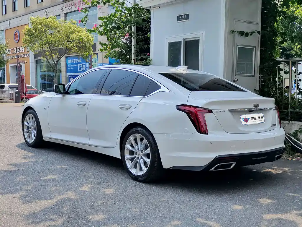 Cadillac CT5 — фото 4