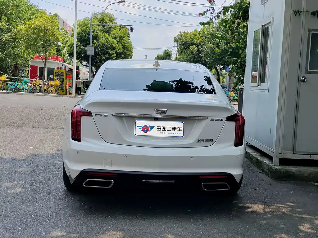Cadillac CT5 — фото 5