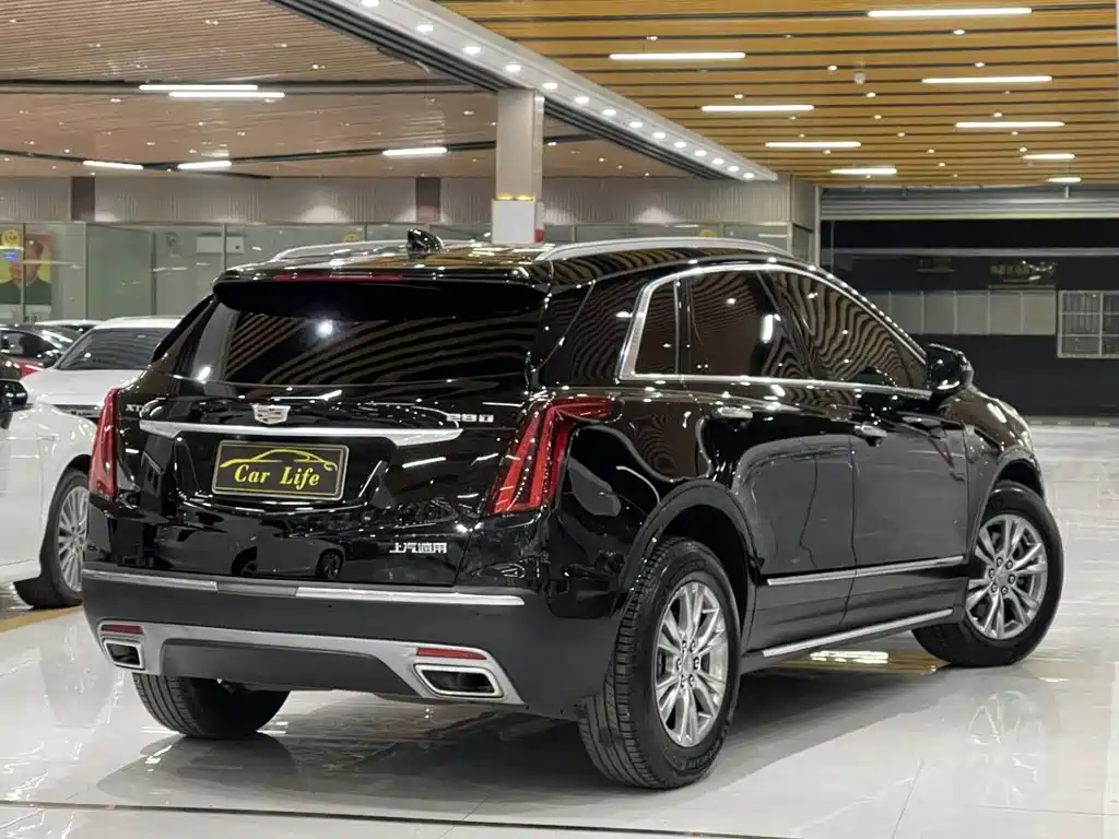 Cadillac XT5 — фото 14