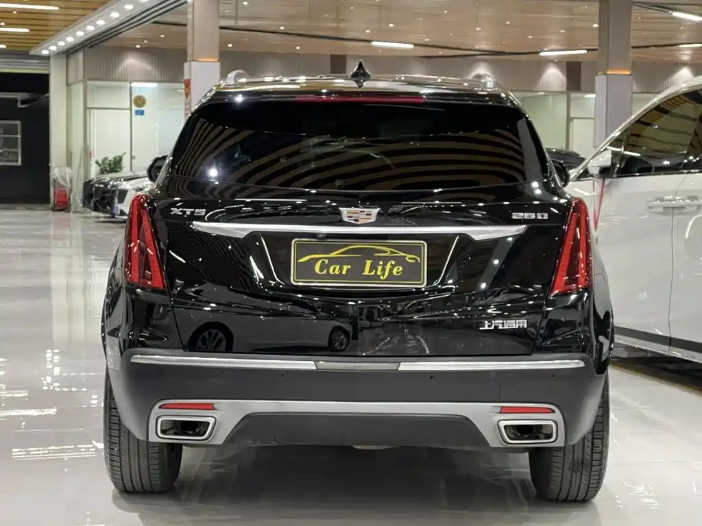 Cadillac XT5 — фото 15