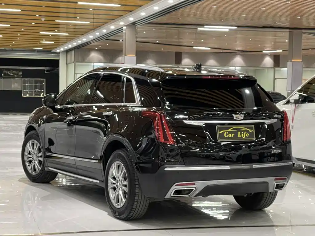 Cadillac XT5 — фото 16