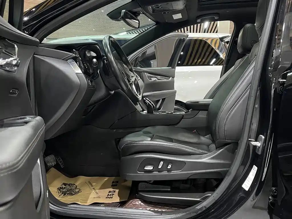 Cadillac XT5 — фото 4