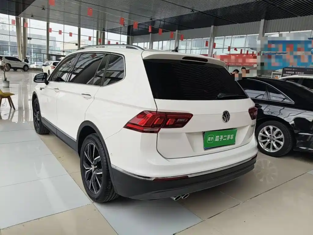 Volkswagen Tiguan L — фото 4