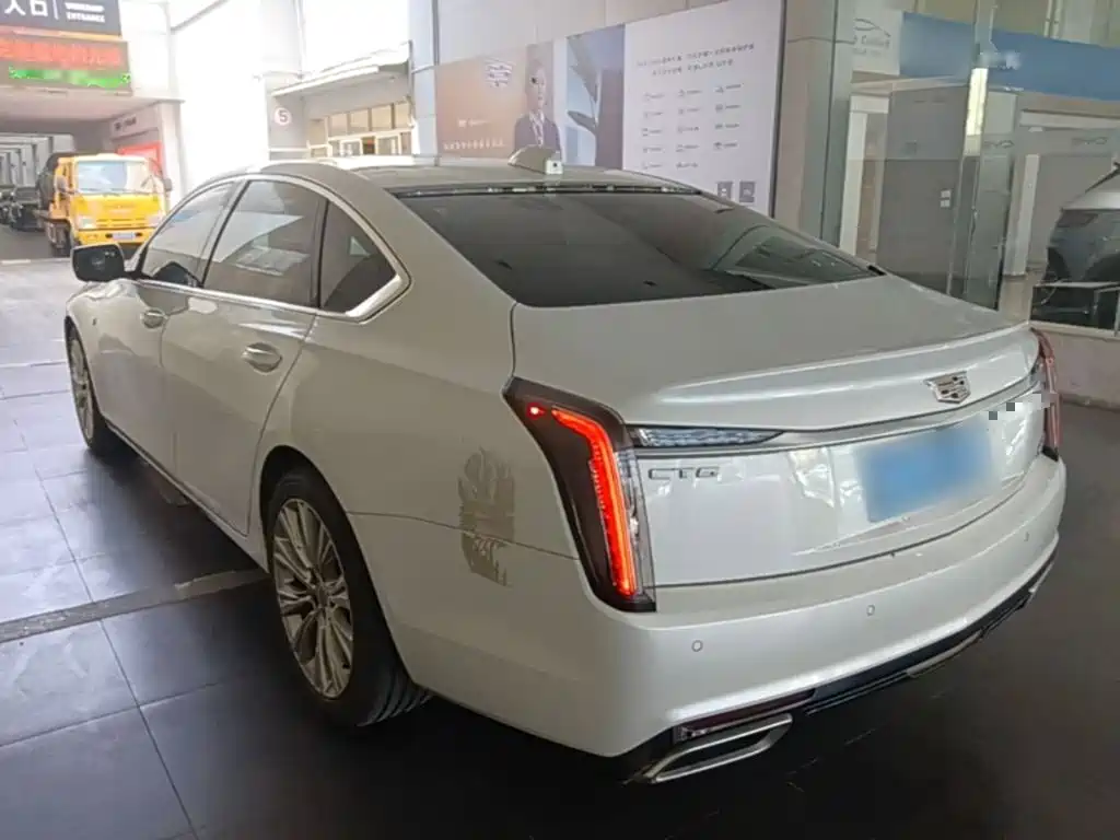 Cadillac CT6 — фото 5