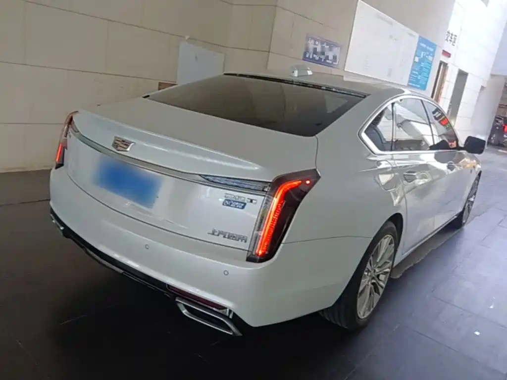 Cadillac CT6 — фото 7