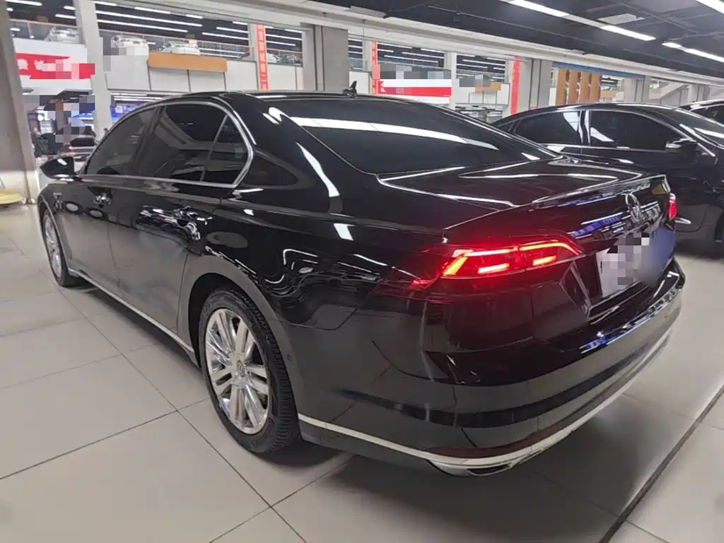 Volkswagen Phideon — фото 4