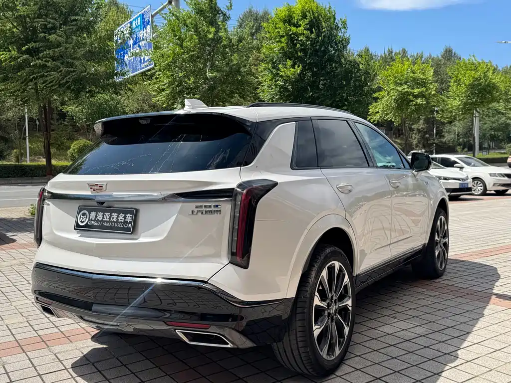 Cadillac XT5 — фото 16