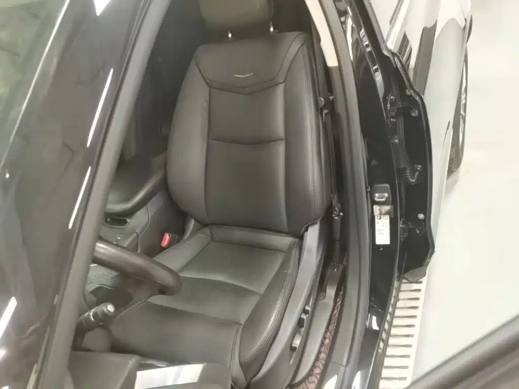 Cadillac XT5 — фото 15