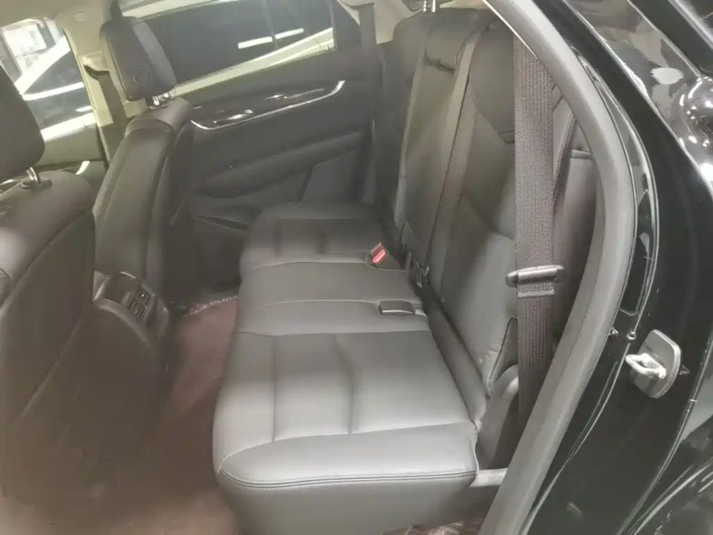 Cadillac XT5 — фото 17