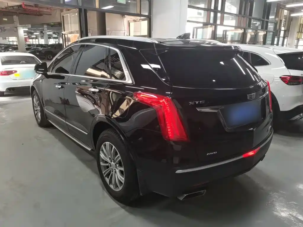 Cadillac XT5 — фото 5