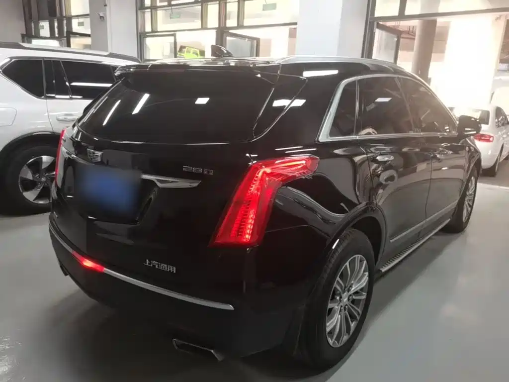 Cadillac XT5 — фото 7