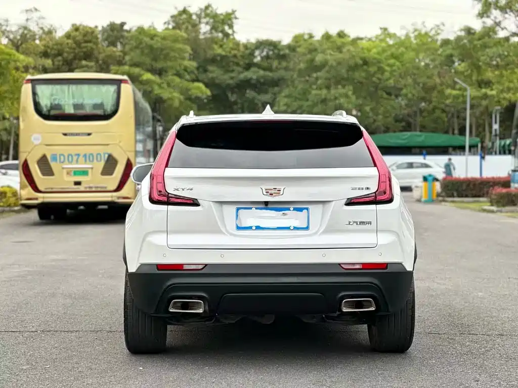 Cadillac XT4 — фото 8