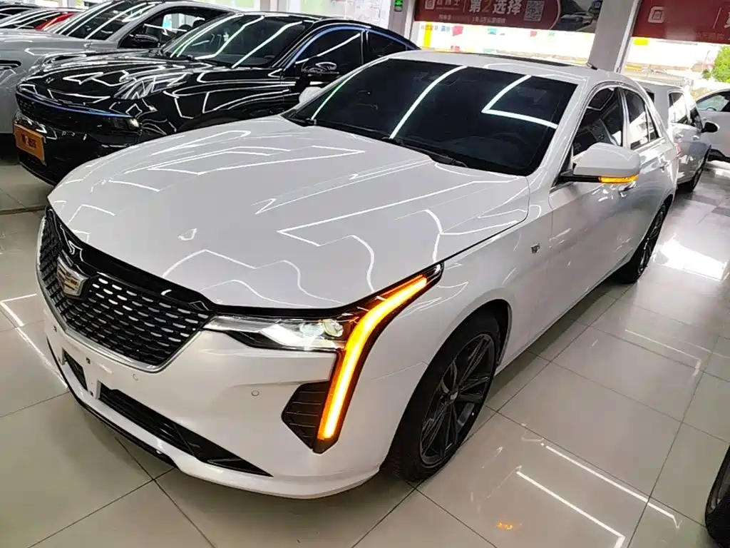 Cadillac CT4 — фото 2