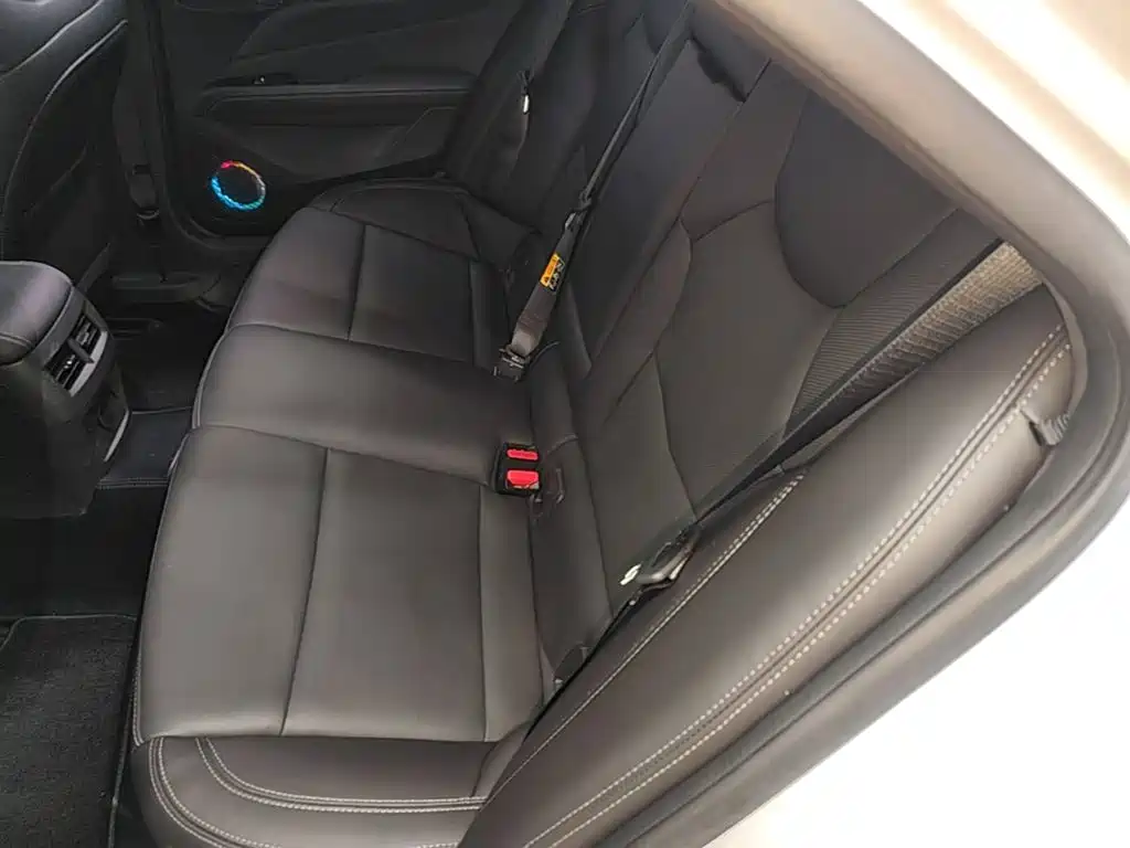 Cadillac CT4 — фото 17