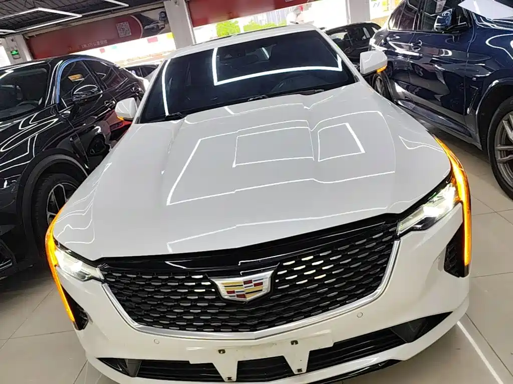 Cadillac CT4 — фото 3