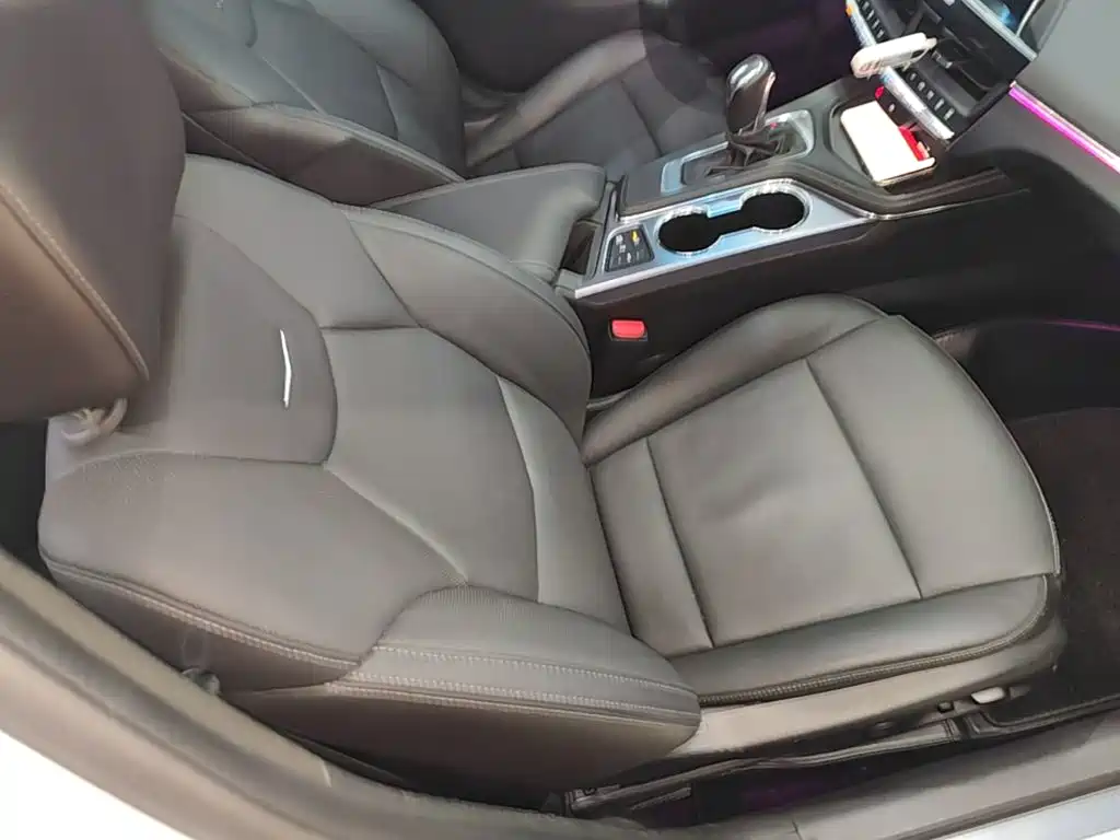 Cadillac CT4 — фото 25