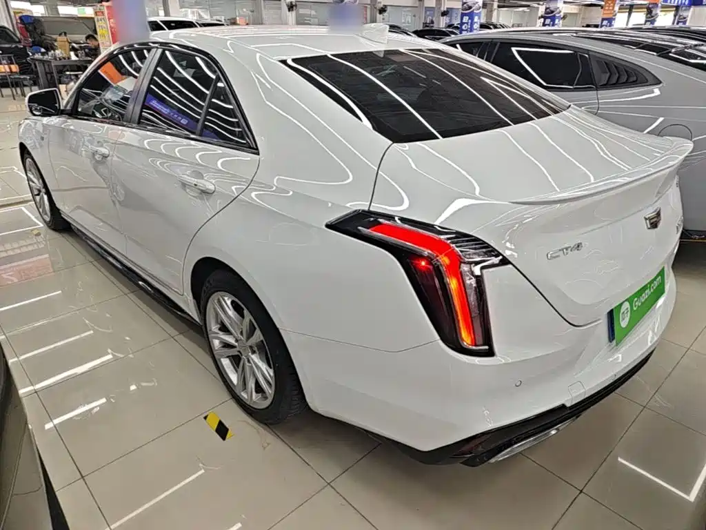 Cadillac CT4 — фото 5