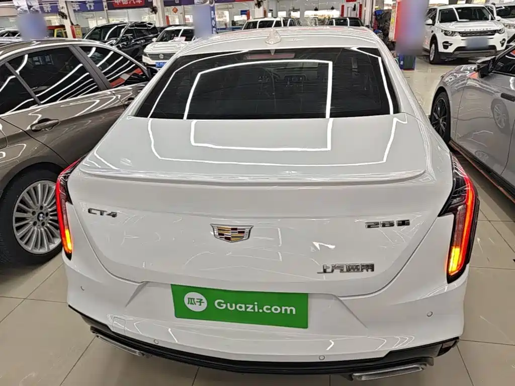 Cadillac CT4 — фото 6