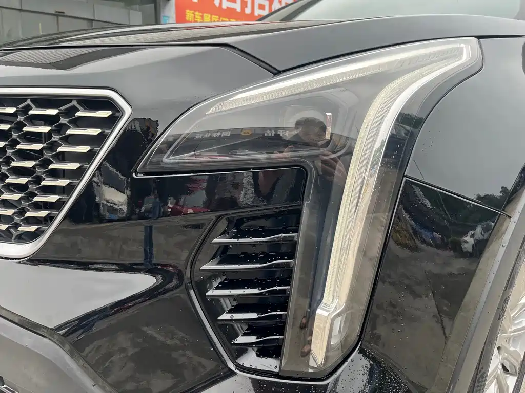 Cadillac XT4 — фото 7