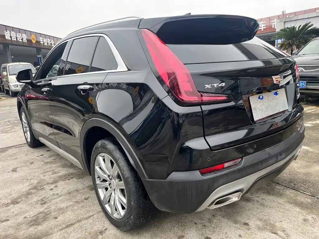 Cadillac XT4 — фото 9