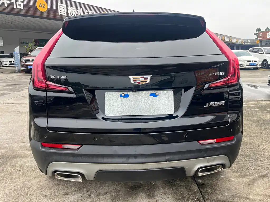 Cadillac XT4 — фото 10