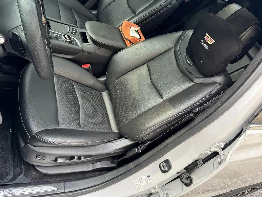 Cadillac XT5 — фото 9