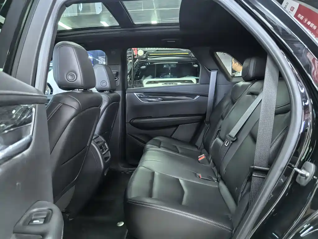 Cadillac XT5 — фото 9