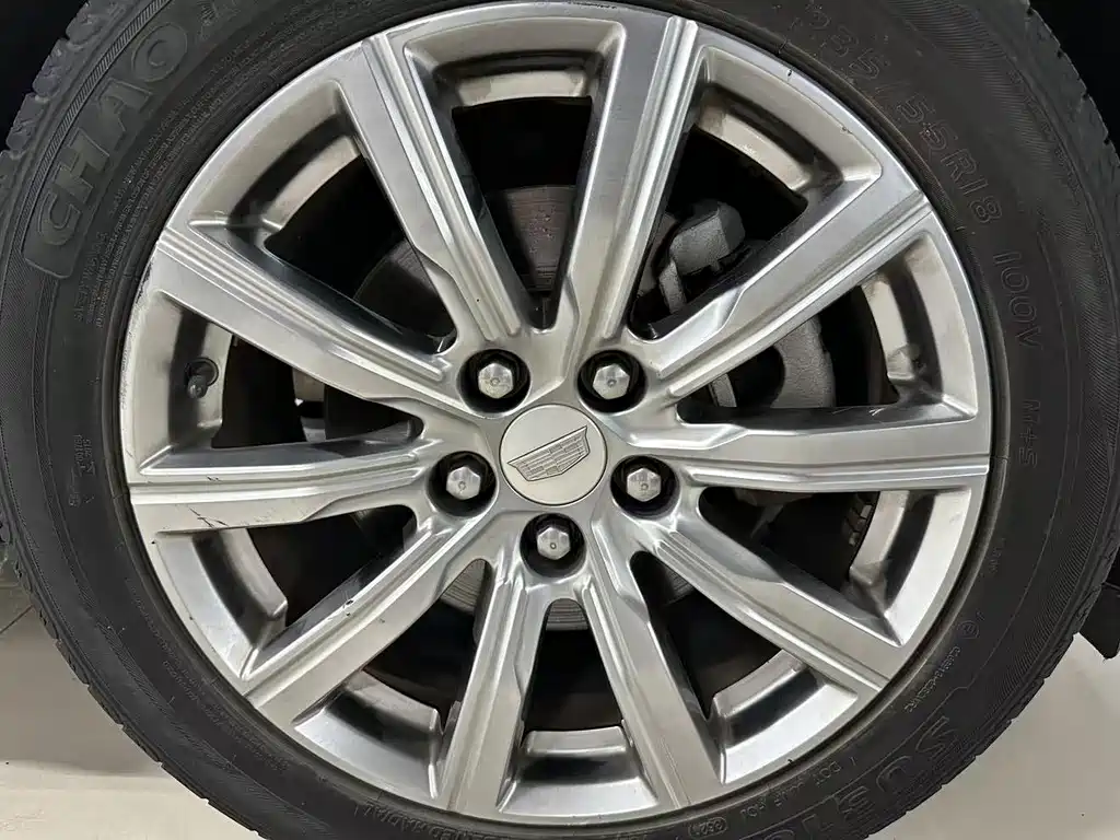 Cadillac XT4 — фото 14