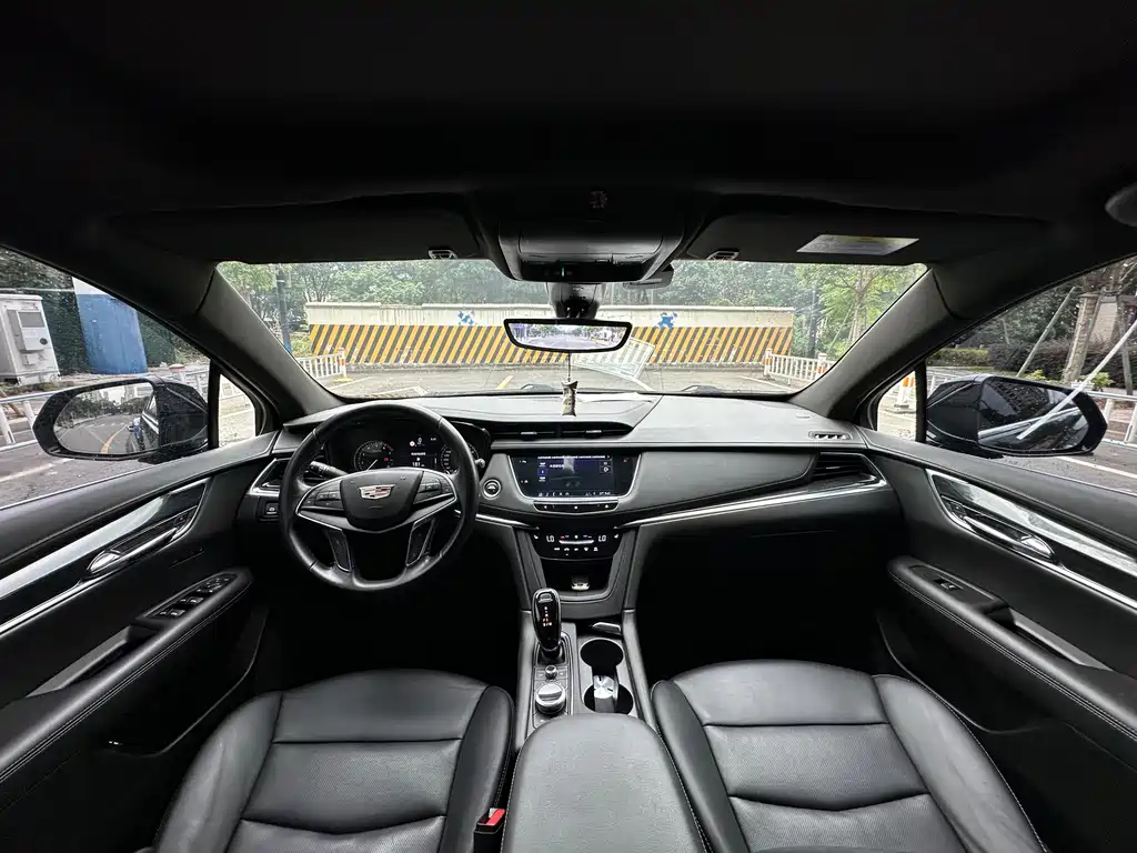 Cadillac XT5 — фото 5