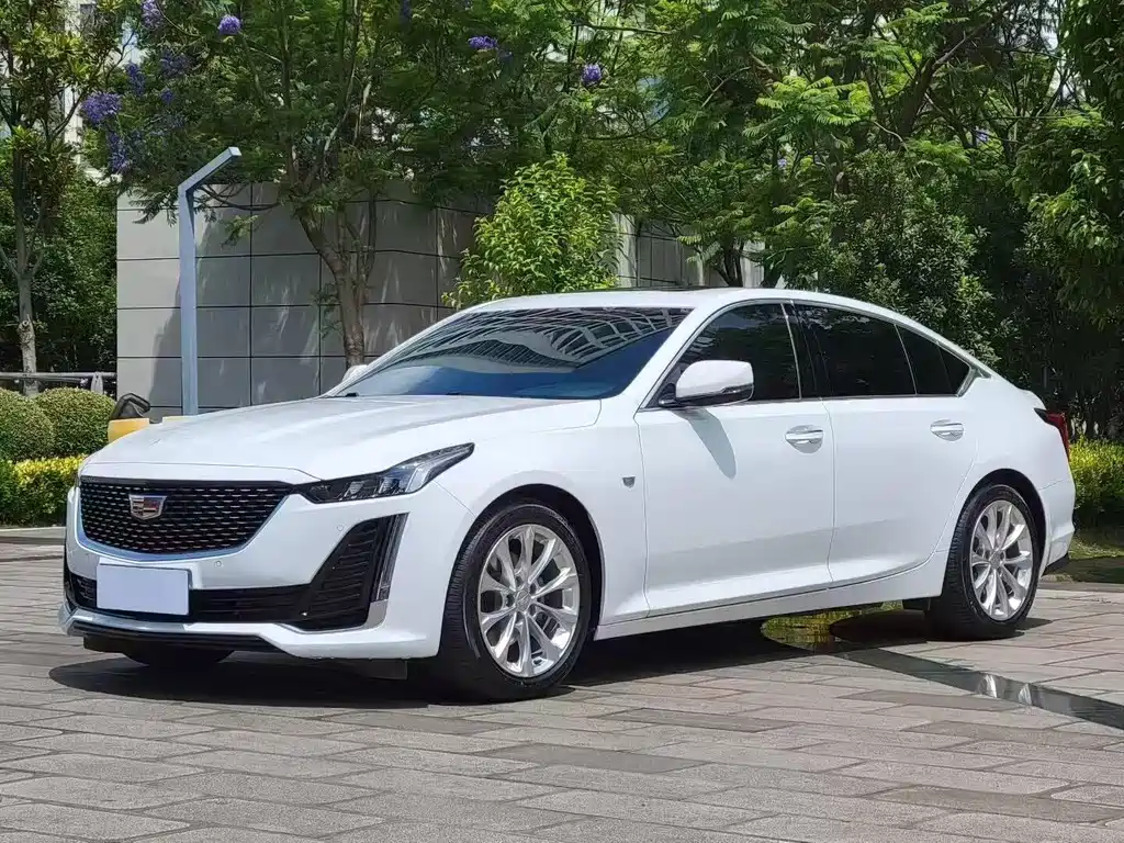 Cadillac CT5 — фото 2