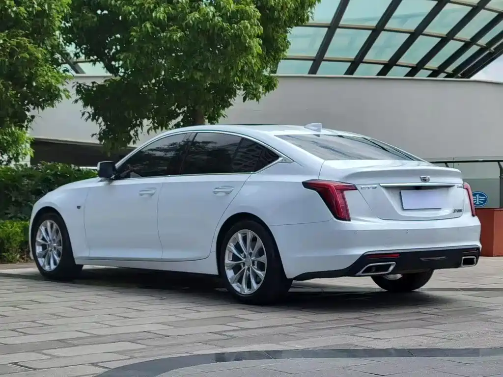 Cadillac CT5 — фото 7