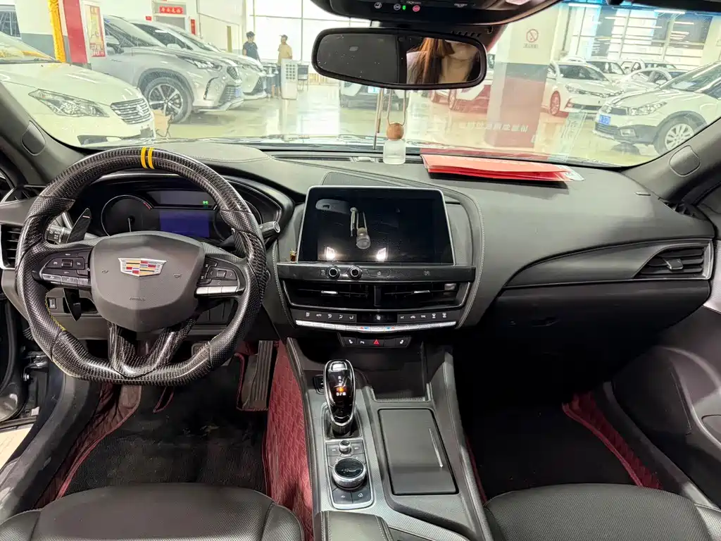 Cadillac CT5 — фото 5