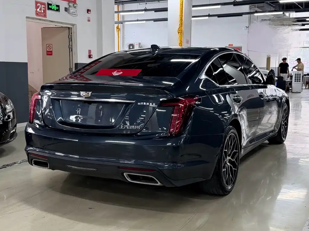 Cadillac CT5 — фото 9