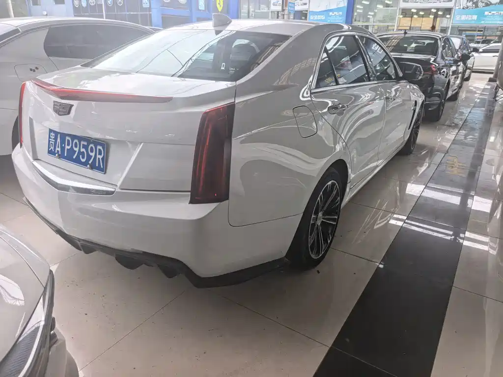 Cadillac ATS-L — фото 8