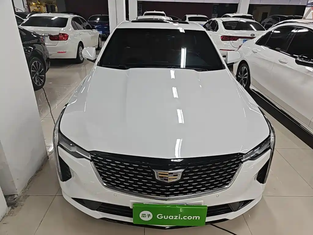 Cadillac CT4 — фото 3