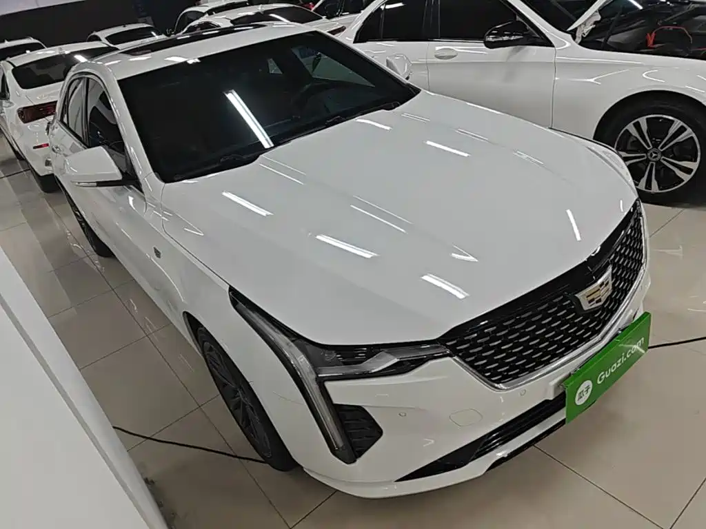 Cadillac CT4 — фото 4