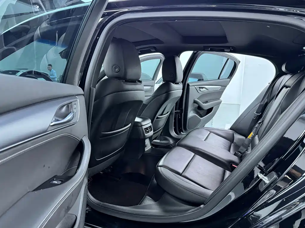 Cadillac CT5 — фото 5