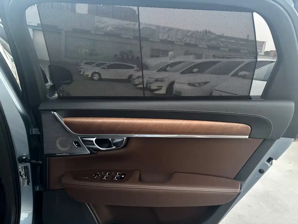 Volvo S90 — фото 9