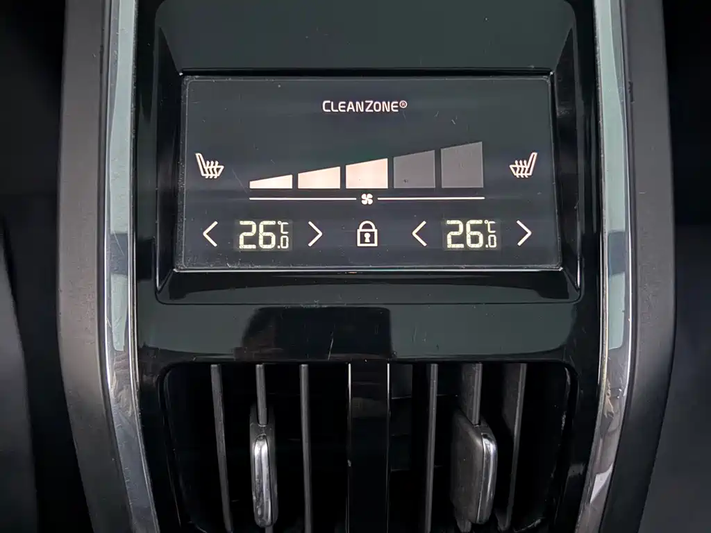 Volvo S90 — фото 10