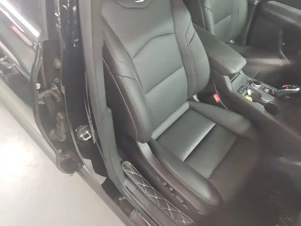 Cadillac XT4 — фото 25