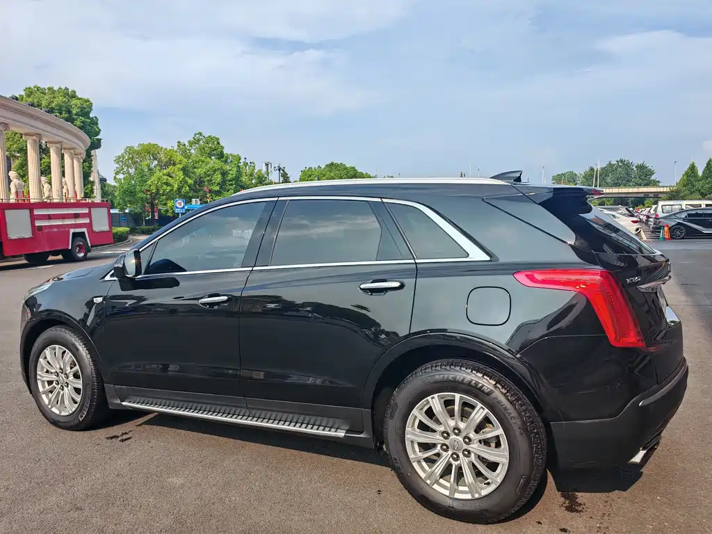 Cadillac XT5 — фото 7