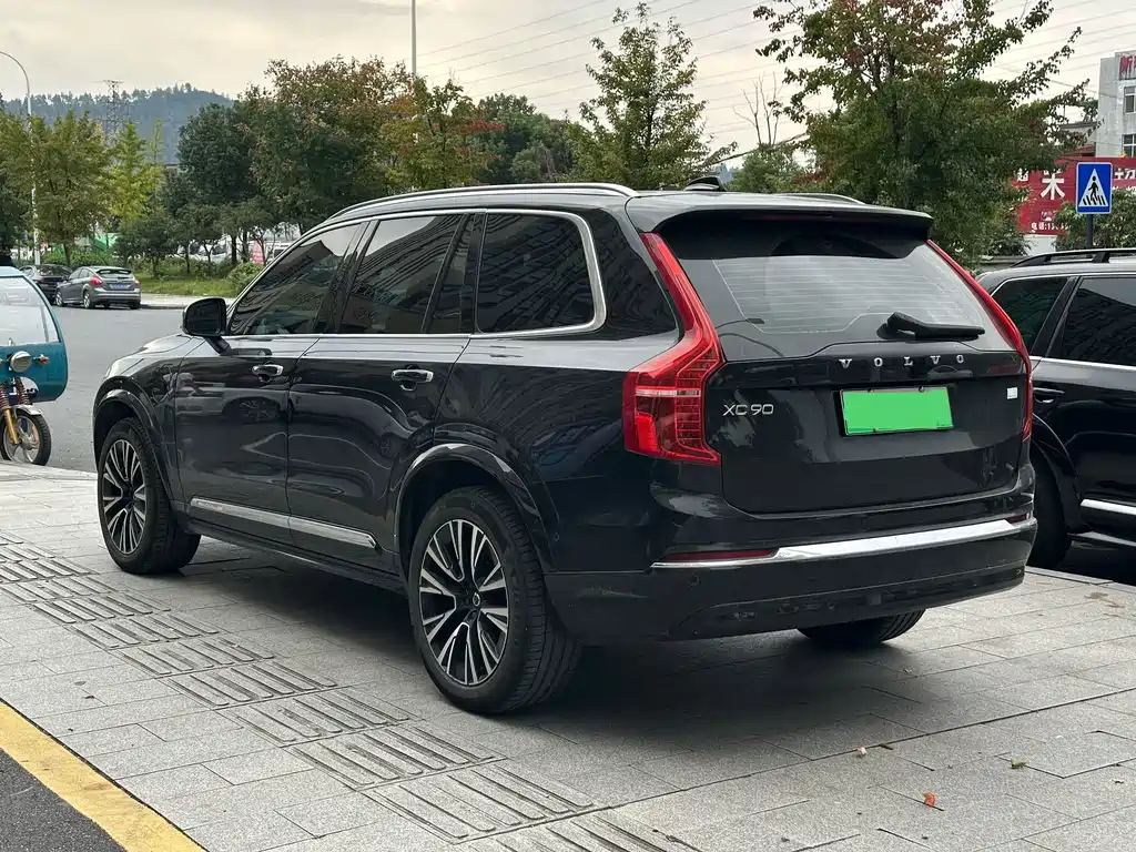 Volvo XC90 PHEV — фото 4