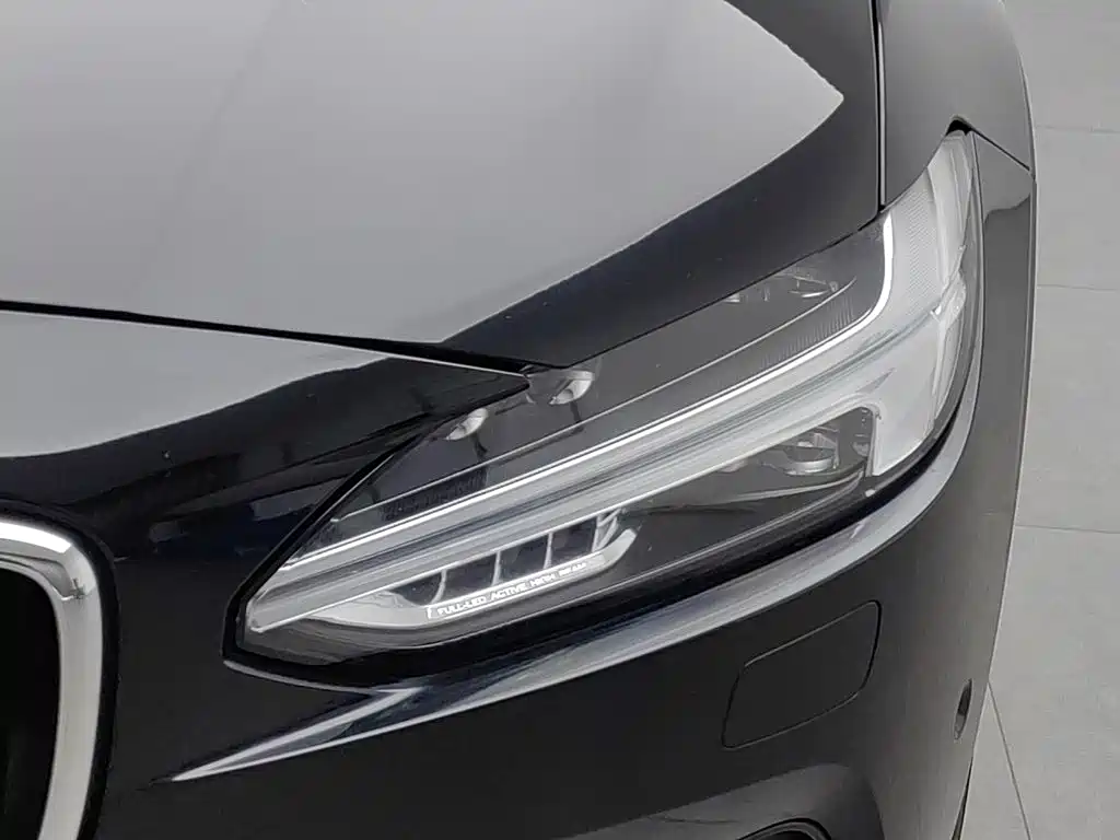 Volvo S90 — фото 7
