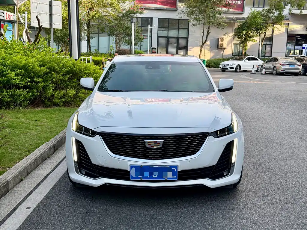 Cadillac CT5 — фото 2