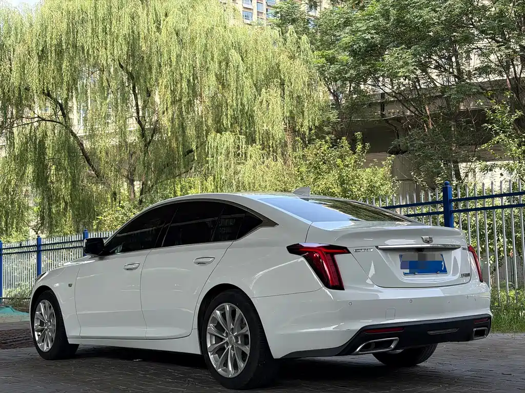 Cadillac CT5 — фото 4