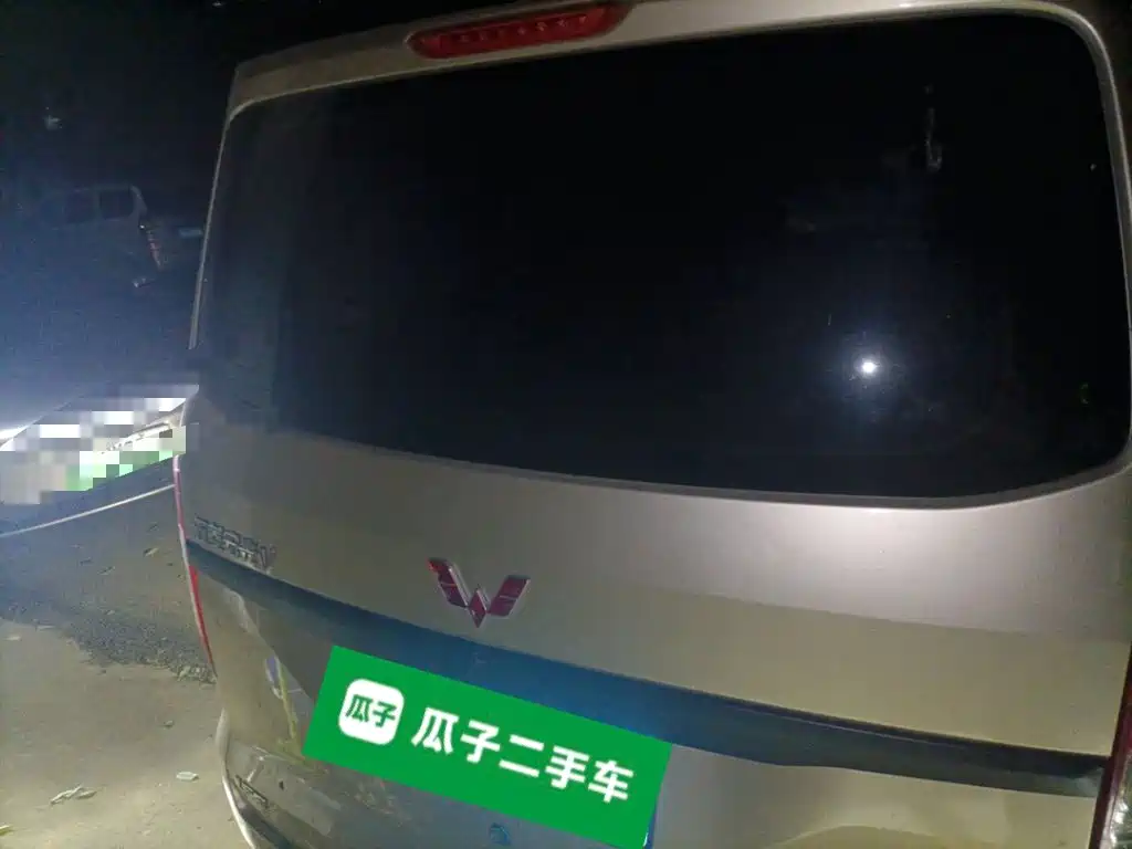 Wuling Hongguang V — фото 3